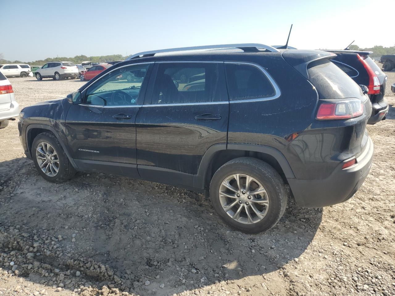 2021 Jeep Cherokee Latitude Lux - Image 2
