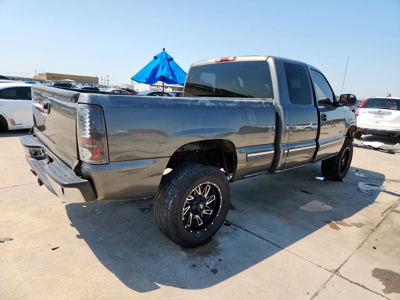 2000 Chevrolet Silverado C1500 - Фото 3