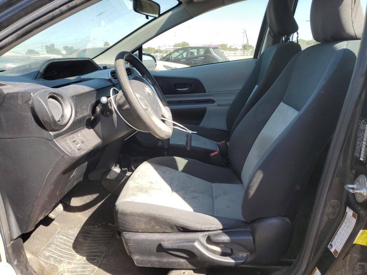 2012 Toyota Prius C - Image 7