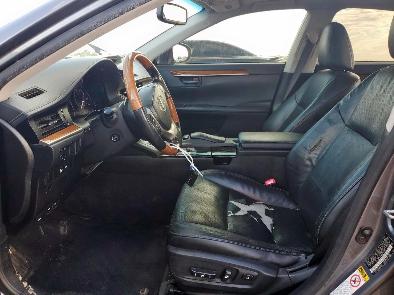 2013 Lexus Es 300H - Image 7