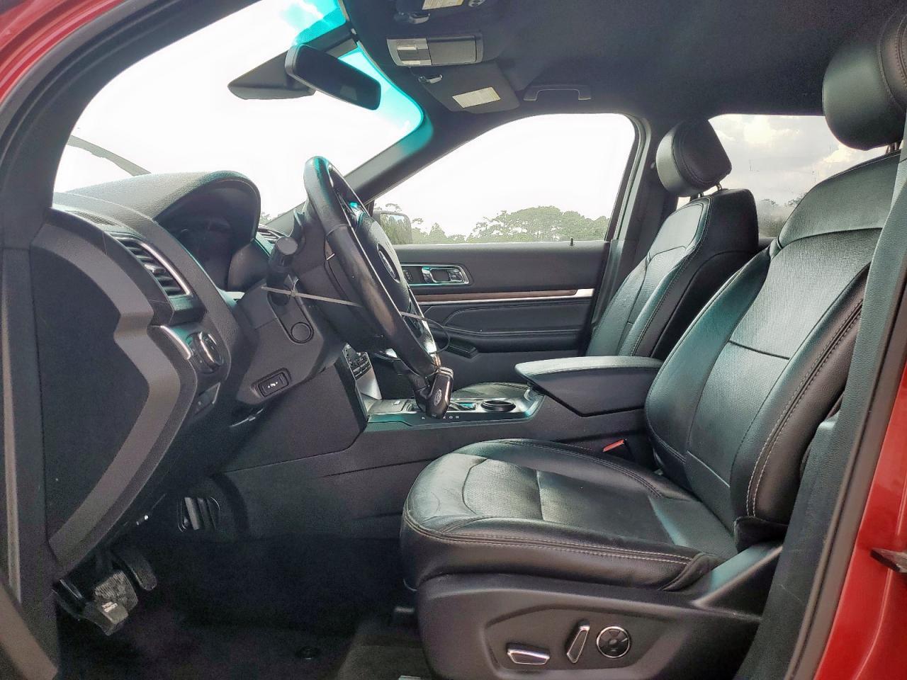 2016 Ford Explorer Limited - Image 7