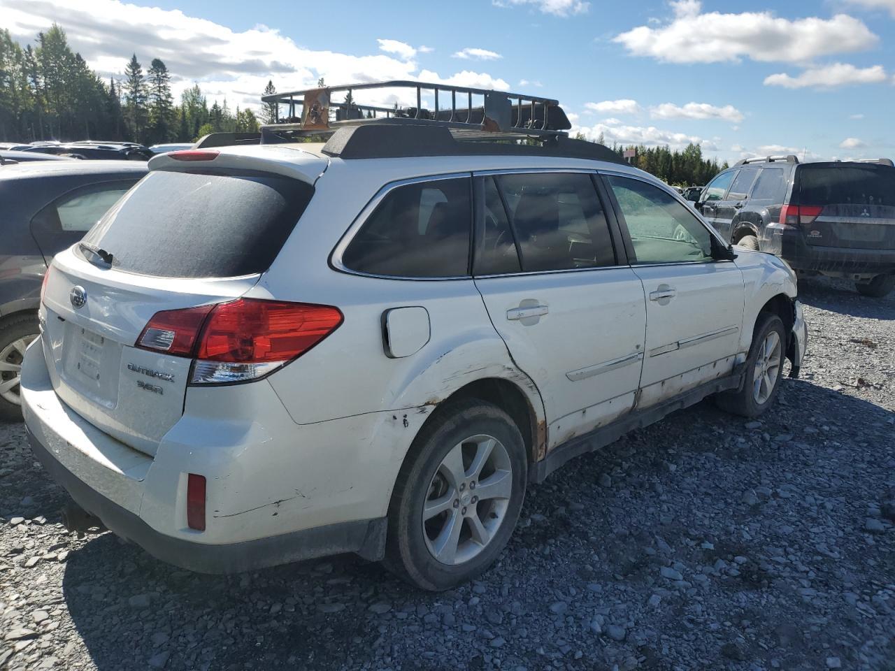 2013 Subaru Outback 3.6R Limited - Image 3