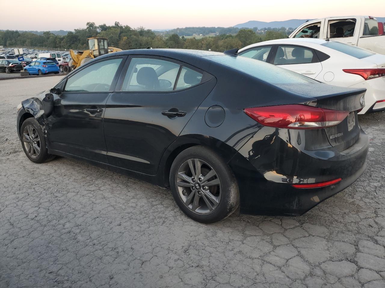 2017 Hyundai Elantra Se - Фото 2