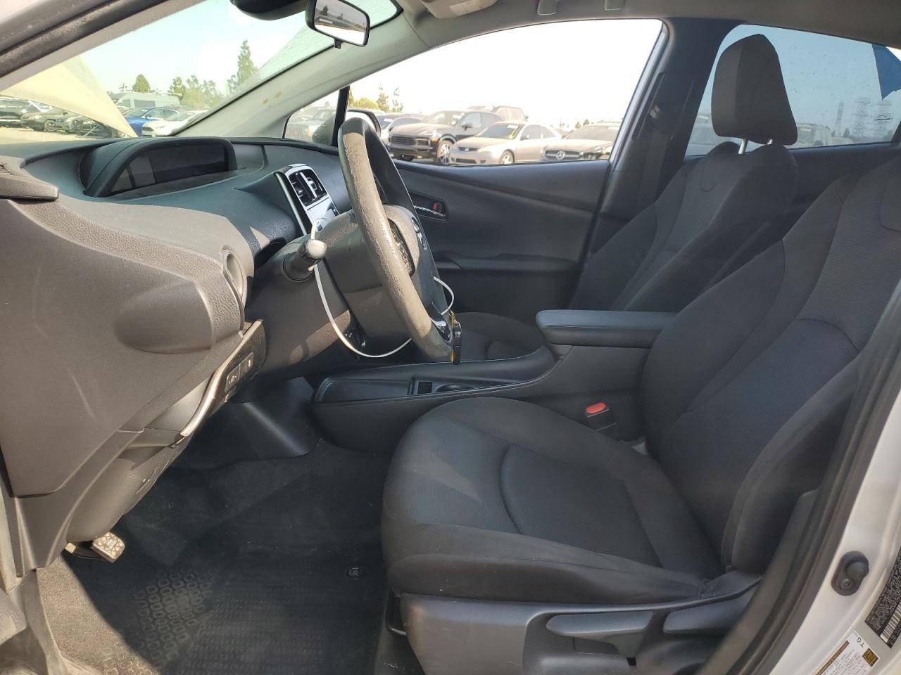 2022 Toyota Prius Night Shade - Image 7