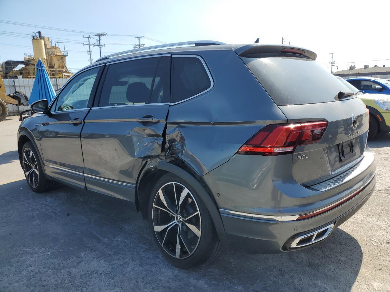 2022 Volkswagen Tiguan Sel R-Line - Фото 2