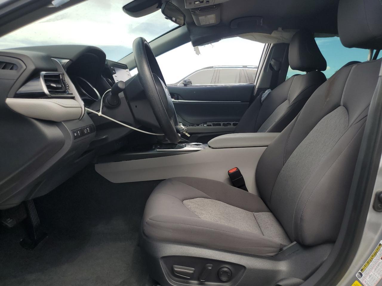 2023 Toyota Camry Le - Фото 7