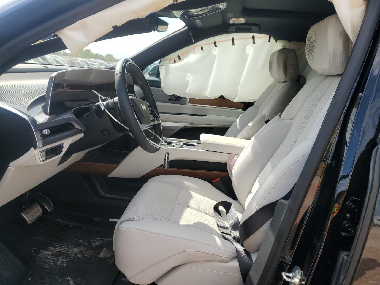 2026 Cadillac Vistiq Sport - Image 7
