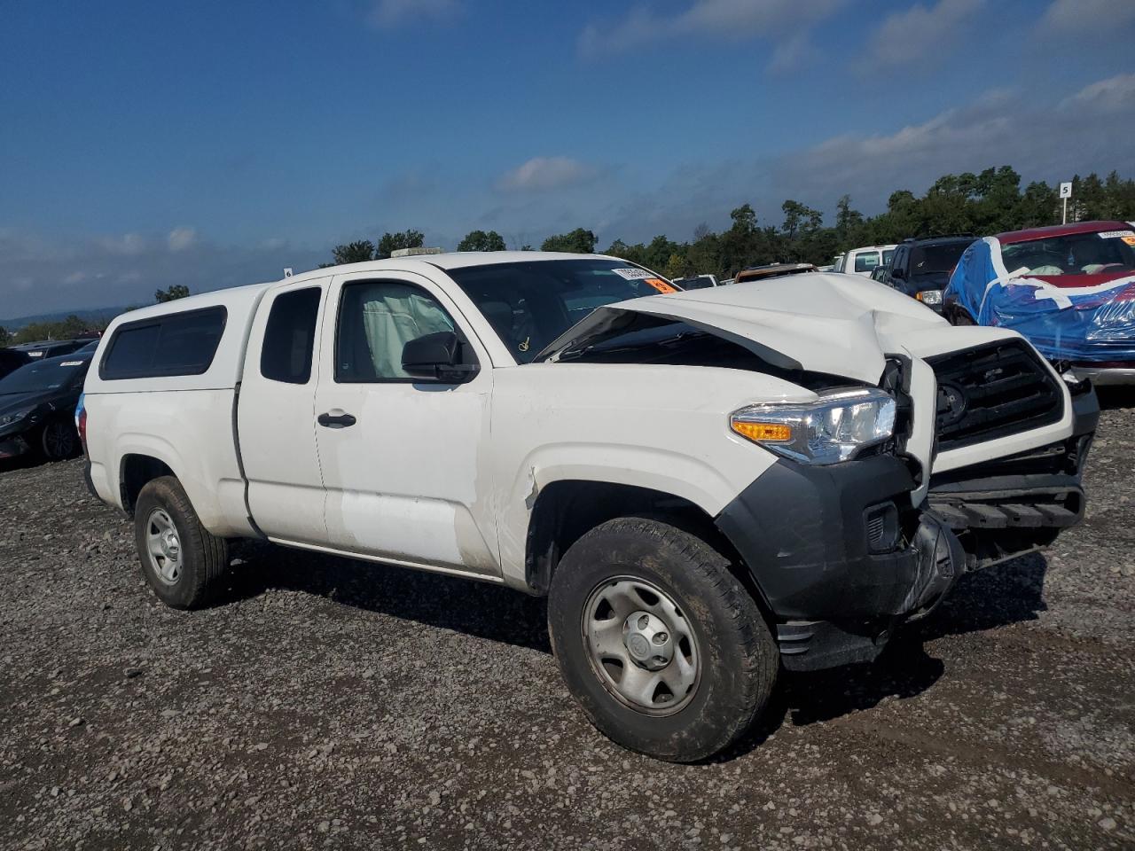 2022 Toyota Tacoma Access Cab - Image 4