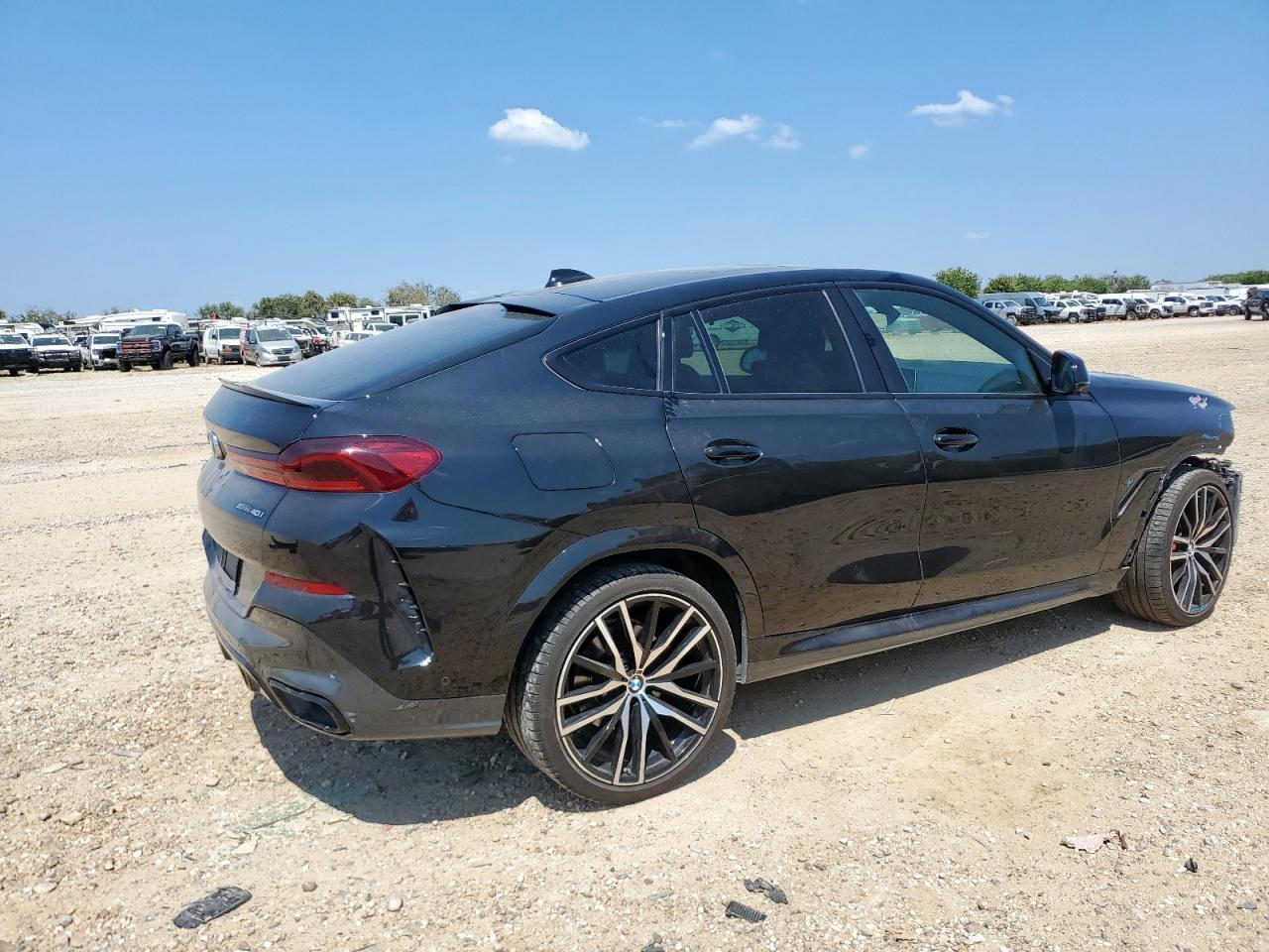 2022 BMW X6 xDrive40I - Фото 3