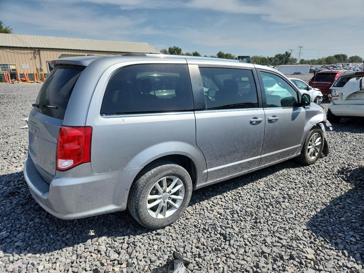 2018 Dodge Grand Caravan Sxt - Фото 3