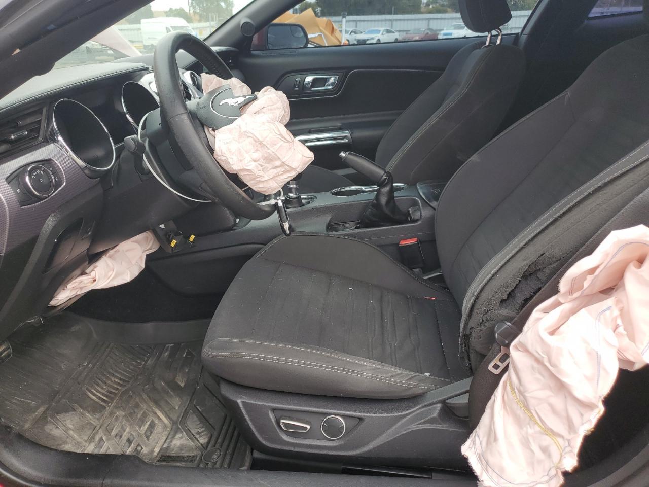 2017 Ford Mustang - Фото 7