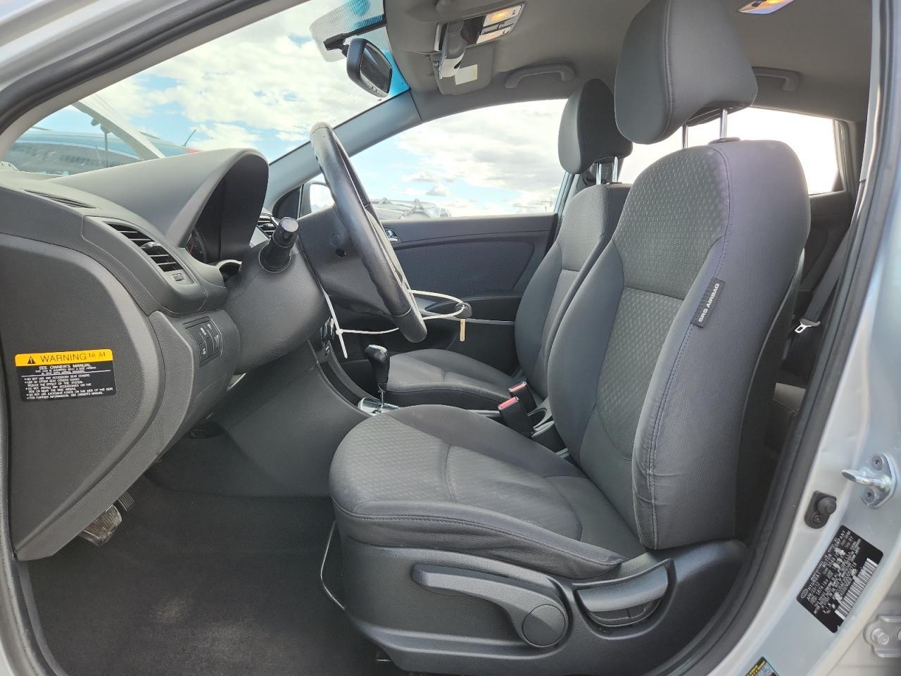 2013 Hyundai Accent Gls - Фото 7