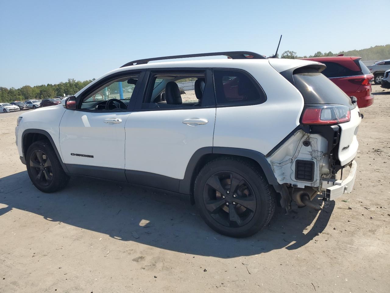 2020 Jeep Cherokee Latitude Plus - Image 2