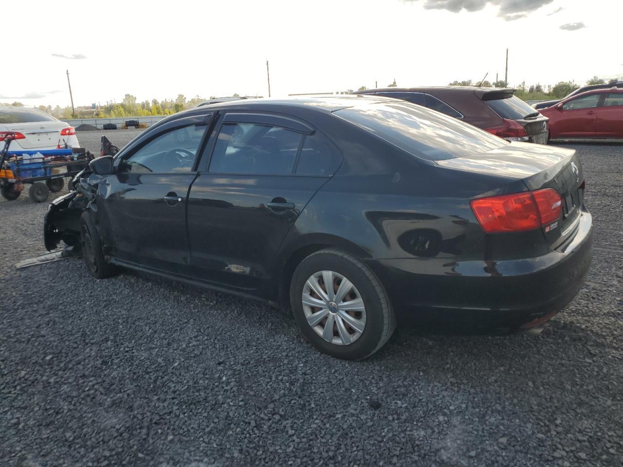 2013 Volkswagen Jetta - Image 2