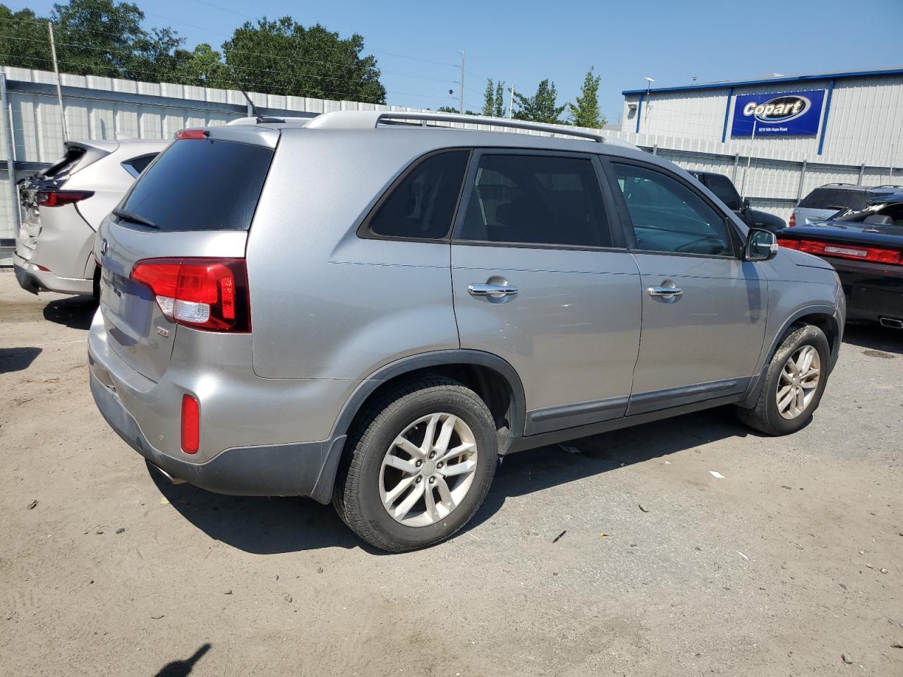 2015 Kia Sorento Lx - Image 3