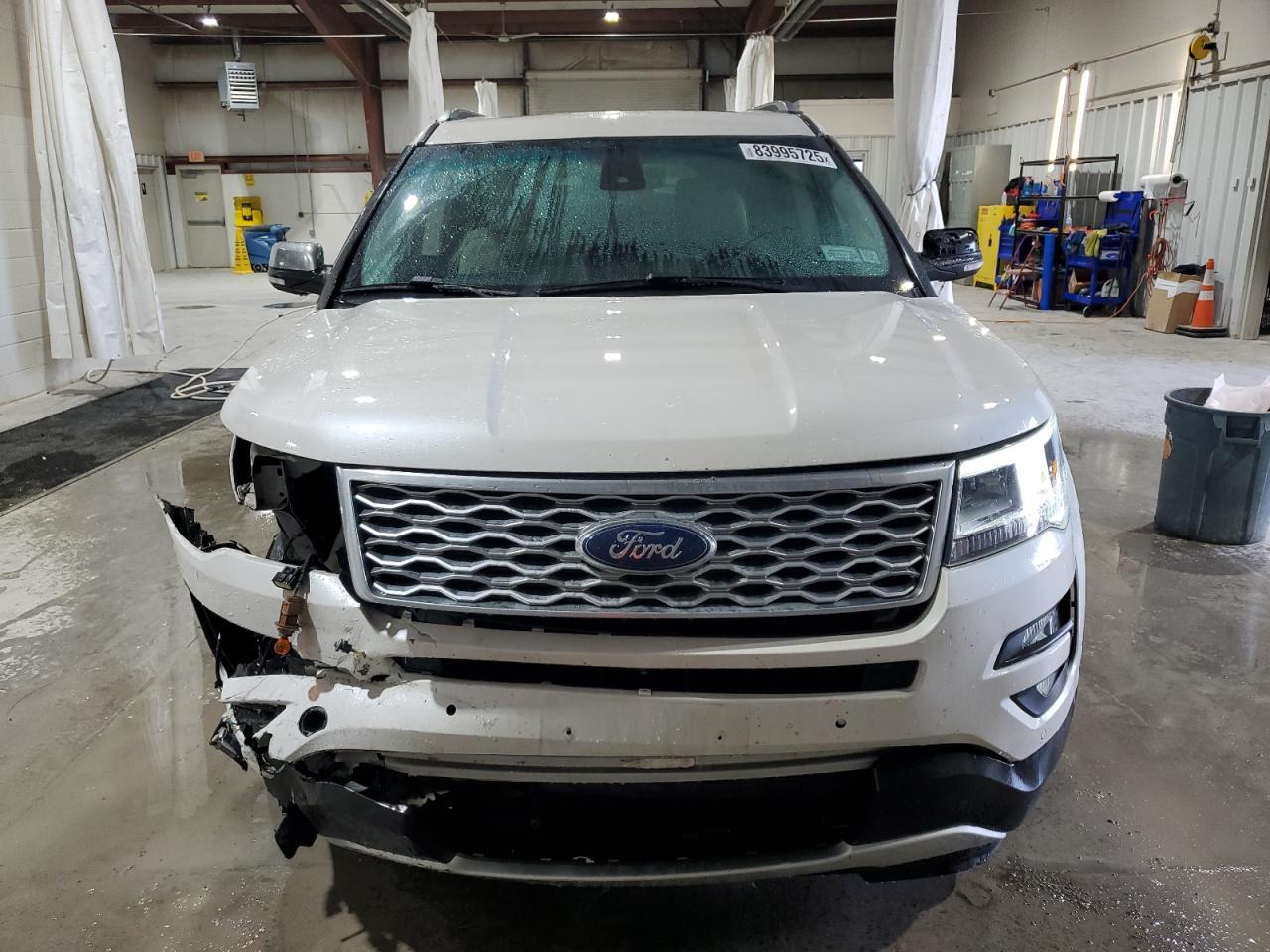 2016 Ford Explorer Platinum - Image 5
