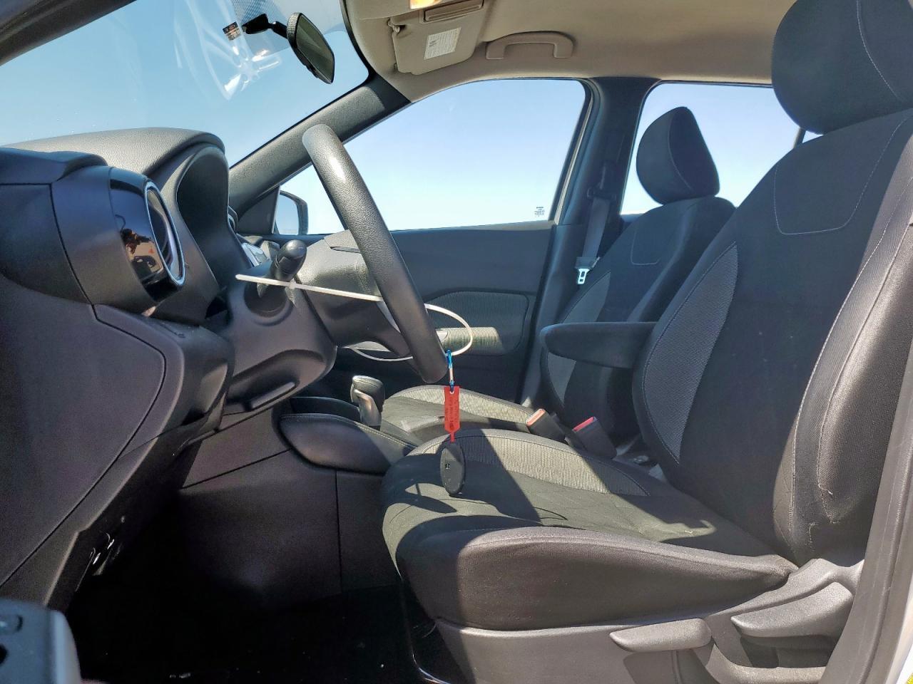 2018 Nissan Kicks S - Фото 7