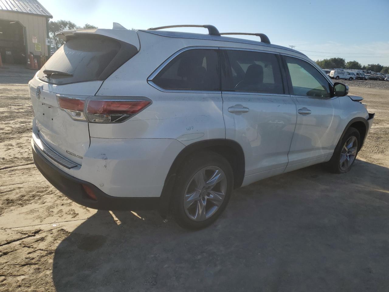 2015 Toyota Highlander Limited - Image 3