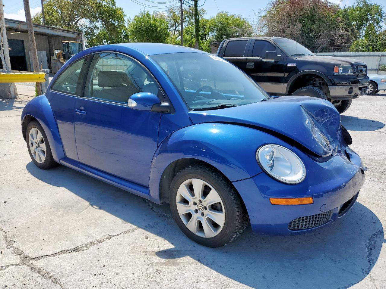 2008 Volkswagen New Beetle S - Image 4