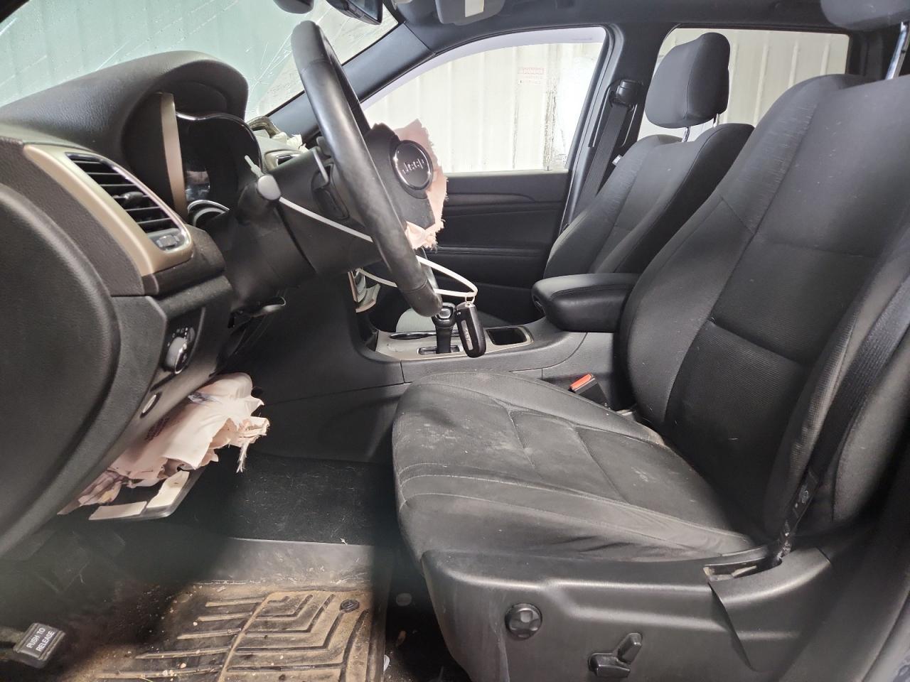 2014 Jeep Grand Cherokee Laredo - Image 7