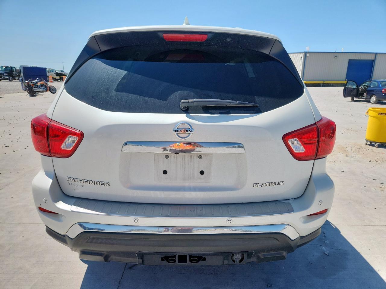 2019 Nissan Pathfinder S - Фото 6