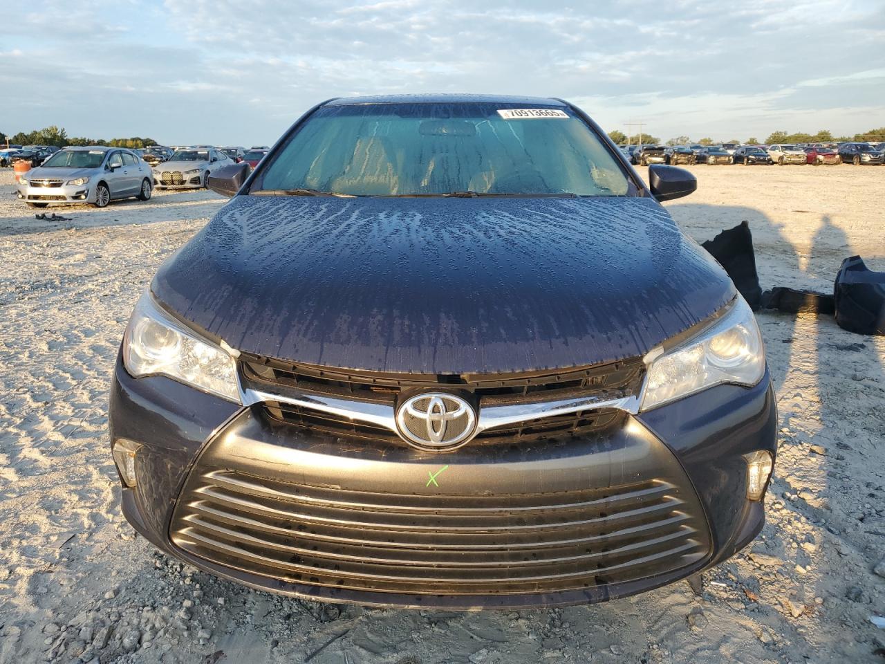2017 Toyota Camry Le - Image 5