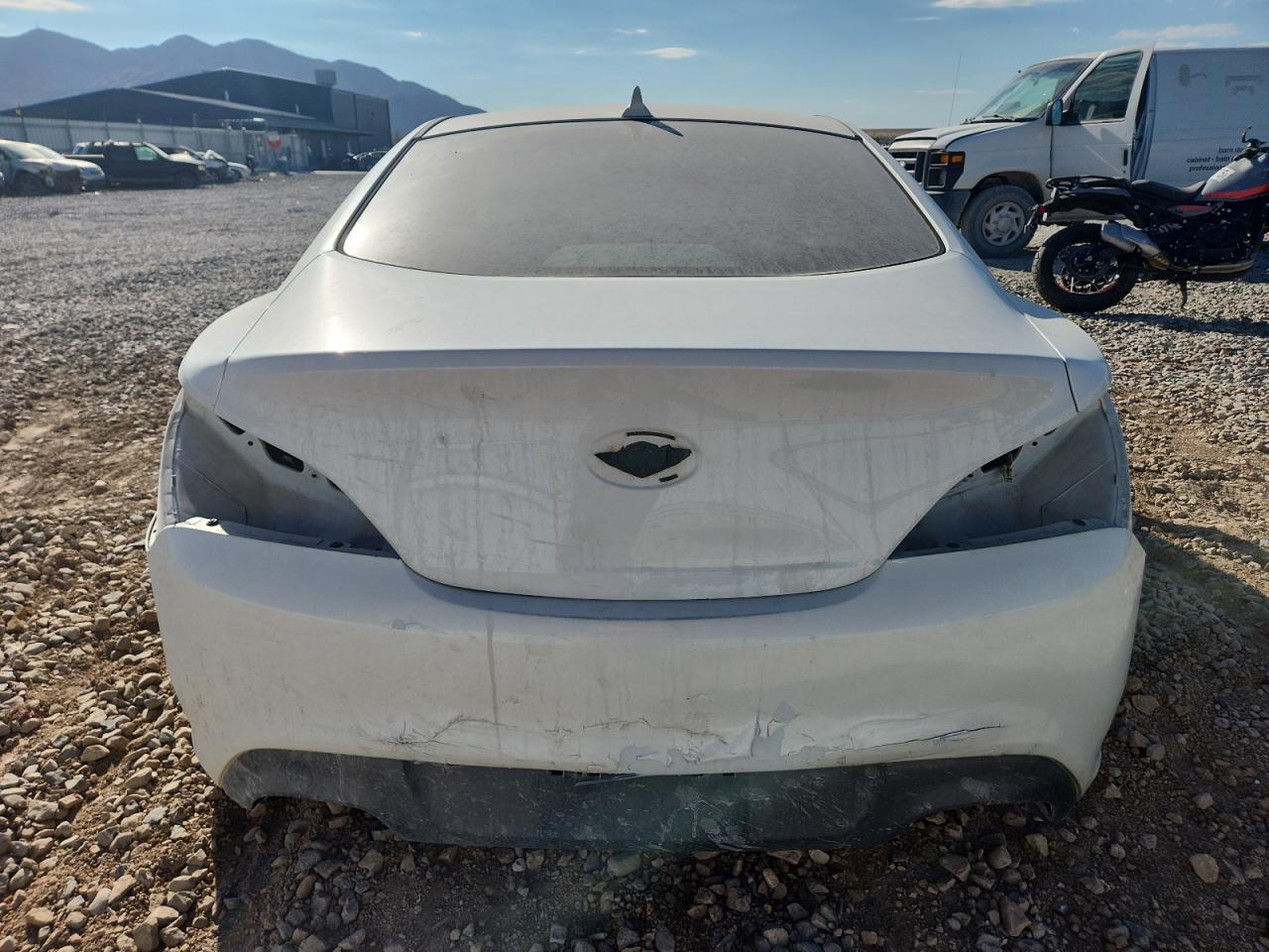 2013 Hyundai Genesis Coupe 2.0T - Фото 6