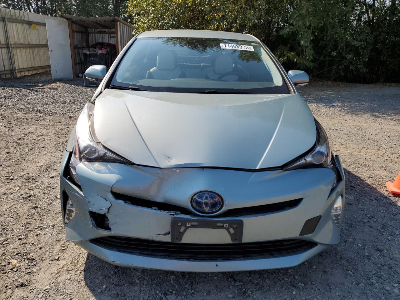 2016 Toyota Prius - Image 5