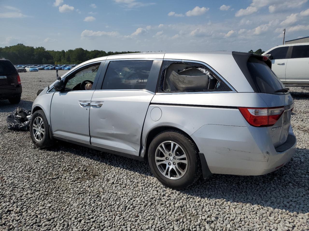2013 Honda Odyssey Exl - Image 2