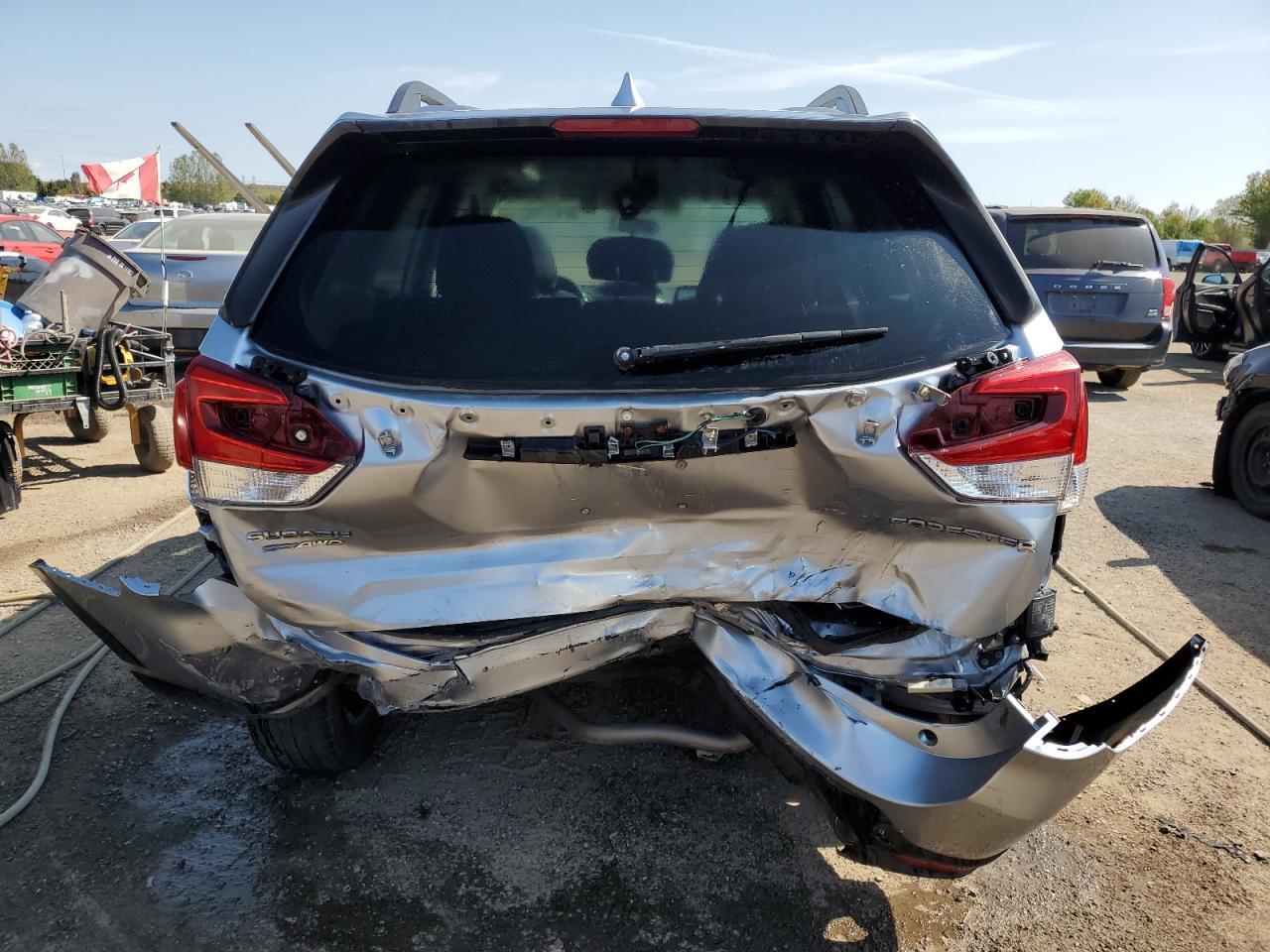 2021 Subaru Forester Touring - Фото 6