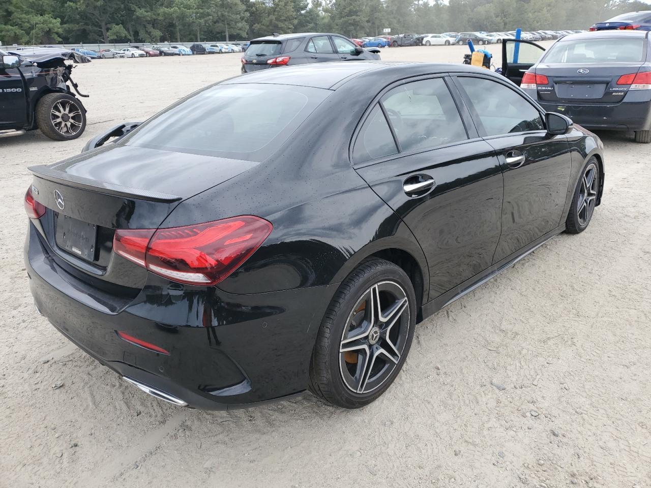 2019 Mercedes-Benz A 220 - Image 3
