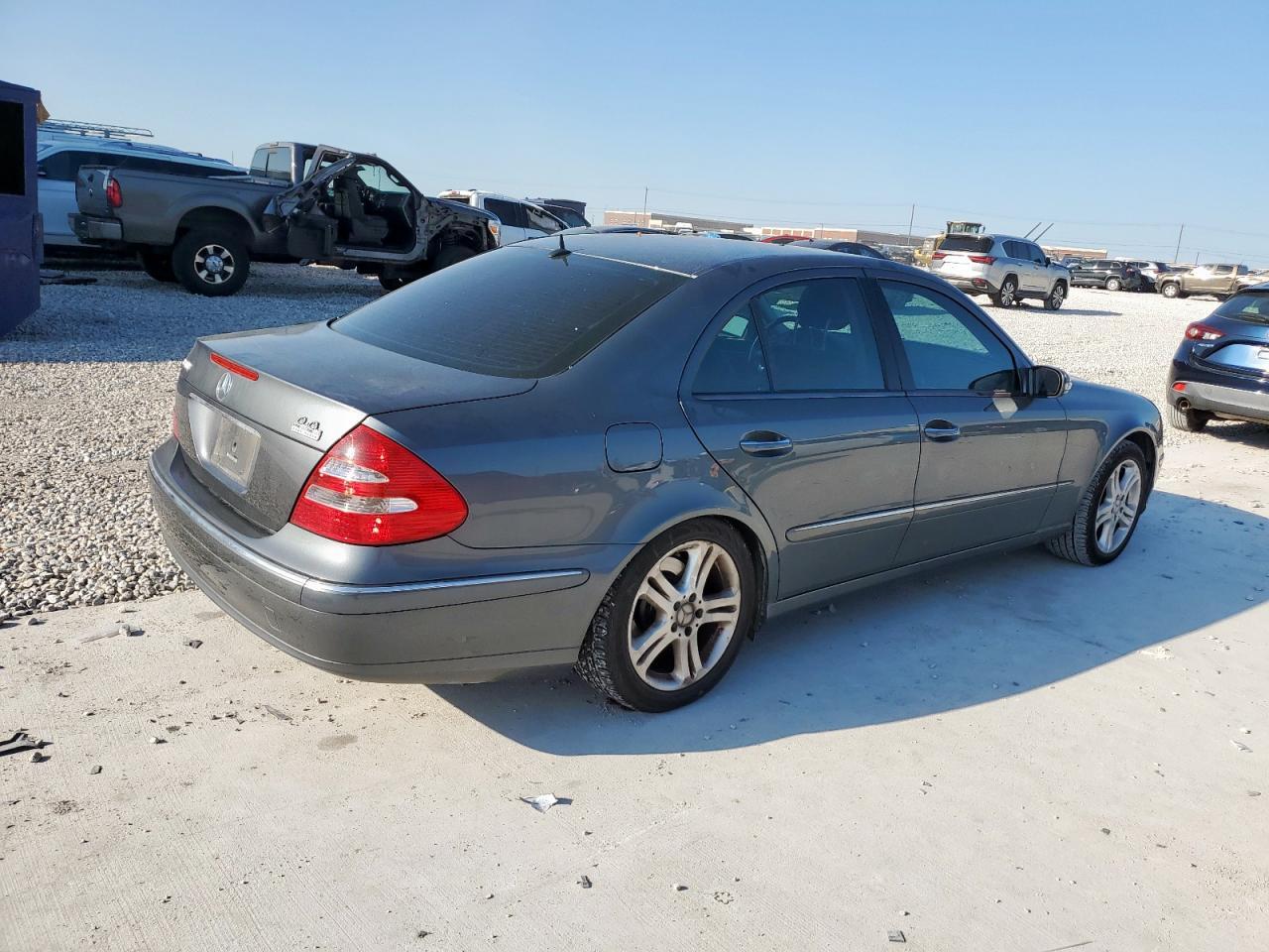 2005 Mercedes-Benz E 500 - Фото 3