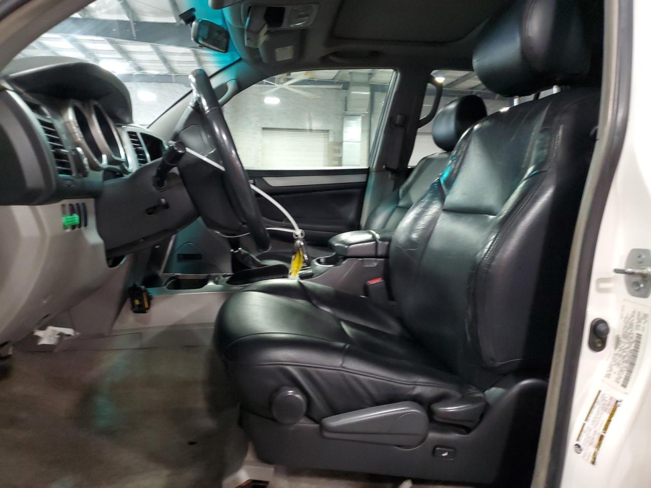 2004 Toyota 4Runner Sr5 - Image 7