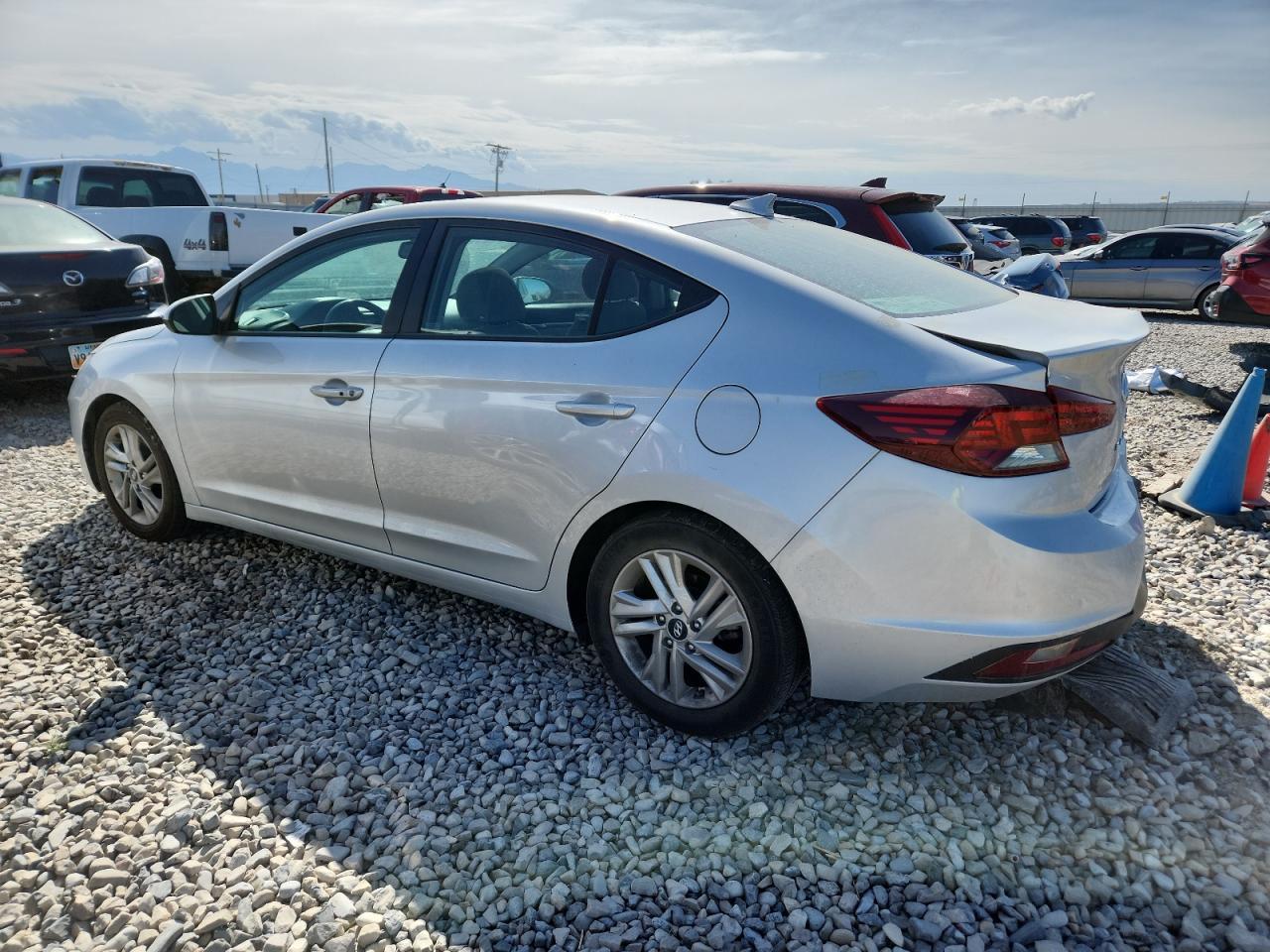2019 Hyundai Elantra Sel - Фото 2