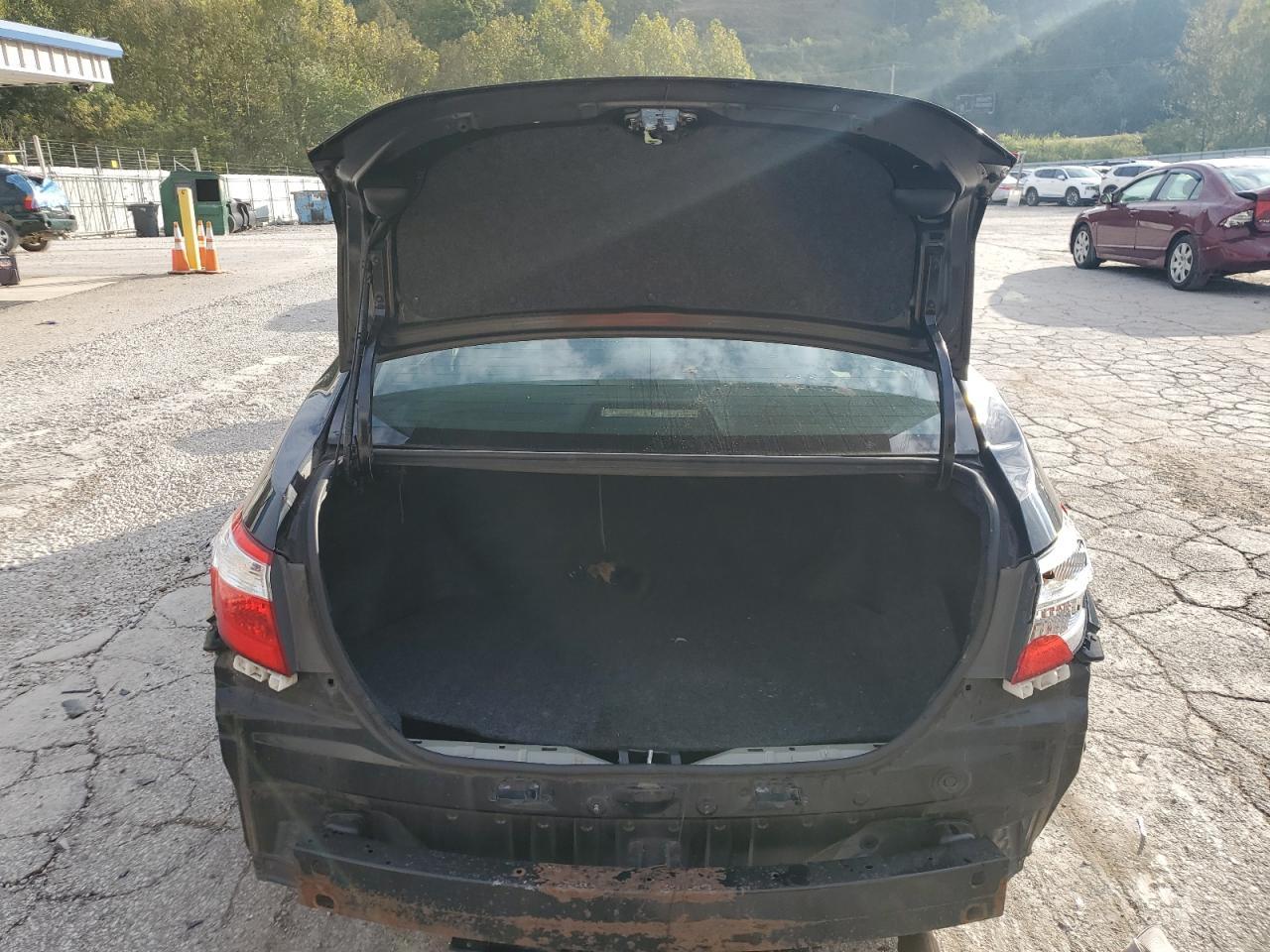 2015 Toyota Corolla L - Фото 6
