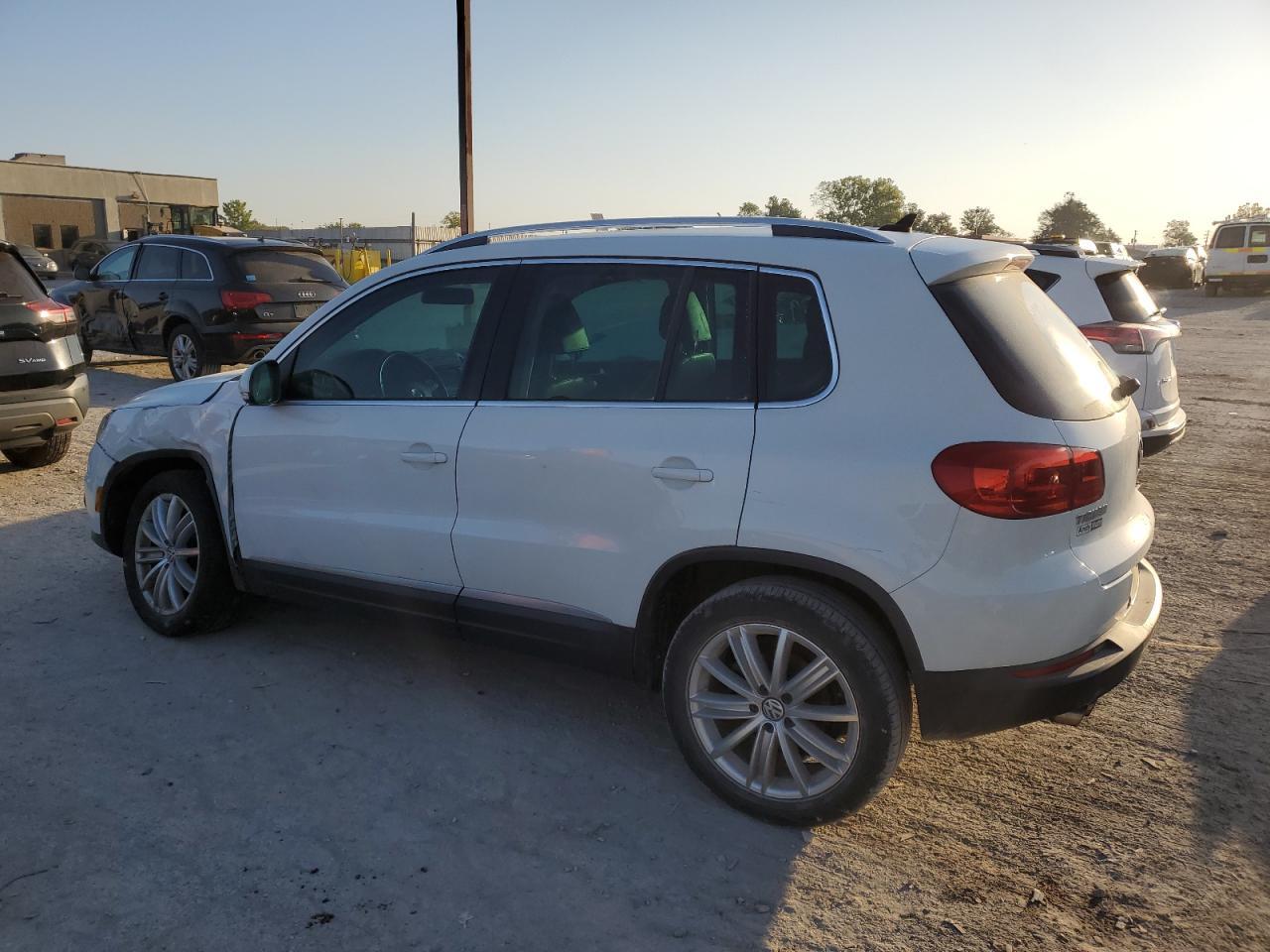 2014 Volkswagen Tiguan S - Image 2