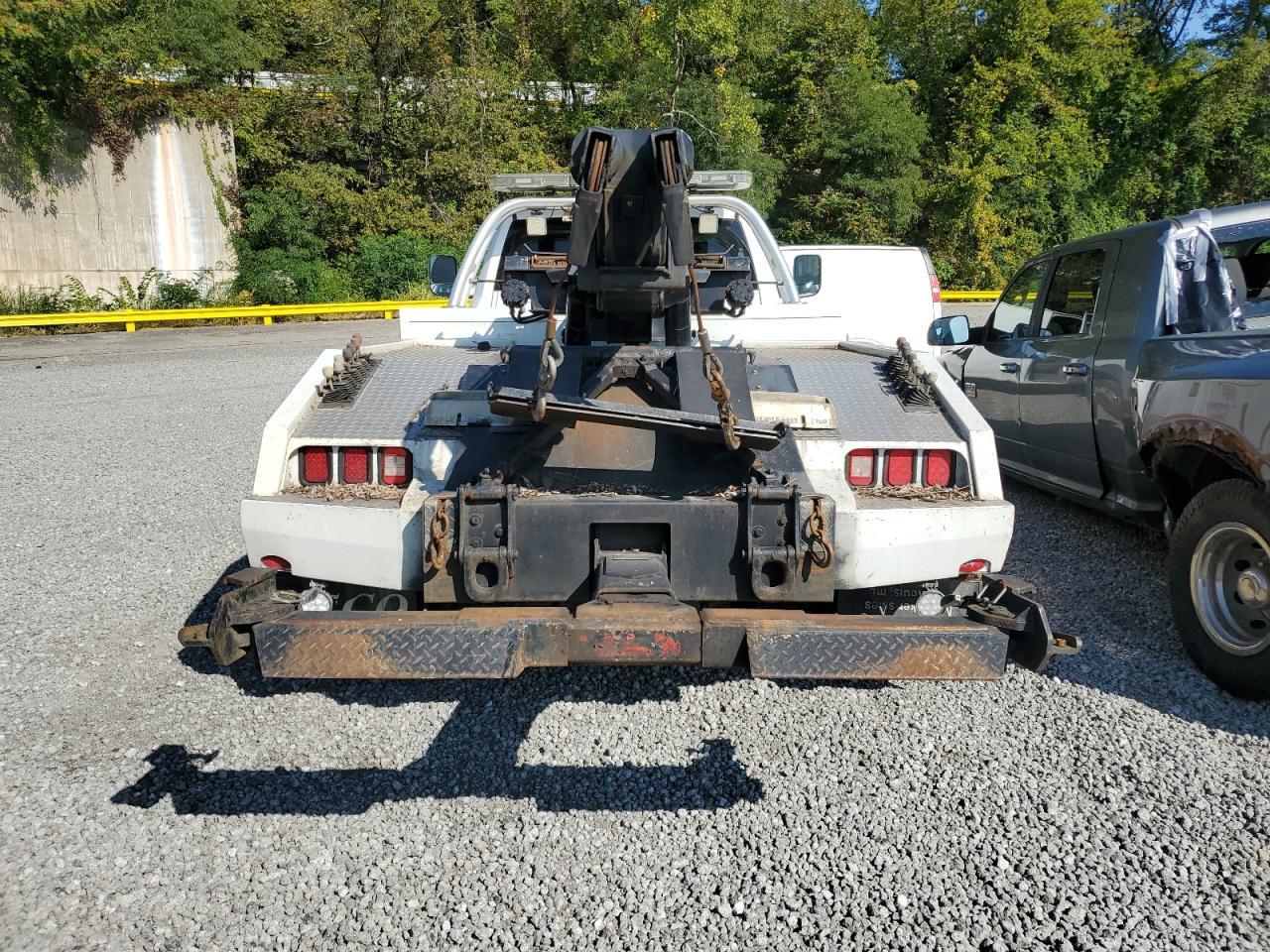 2012 Dodge Ram 5500 St - Image 6