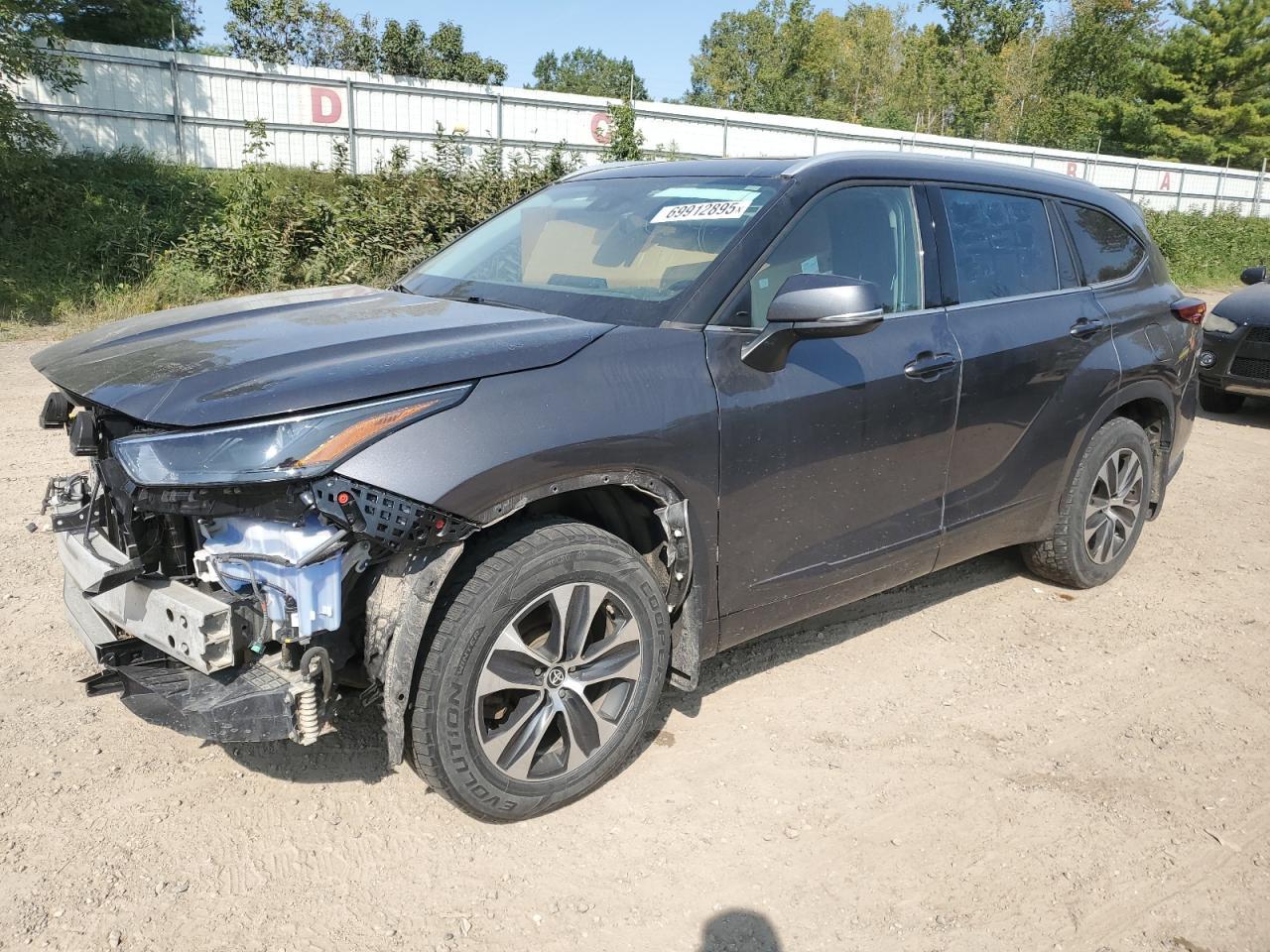 2022 Toyota Highlander Xle Xle