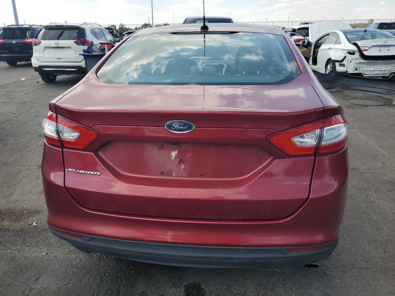 2016 Ford Fusion S - Фото 6