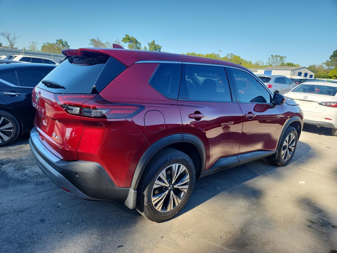 2021 Nissan Rogue Sv - Фото 3