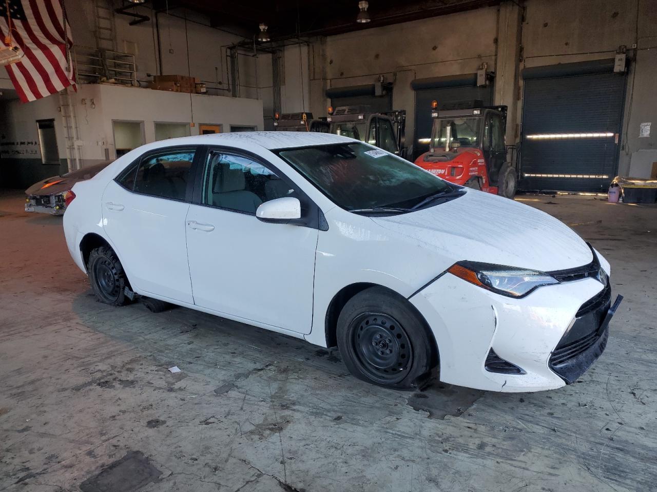 2017 Toyota Corolla L - Фото 4
