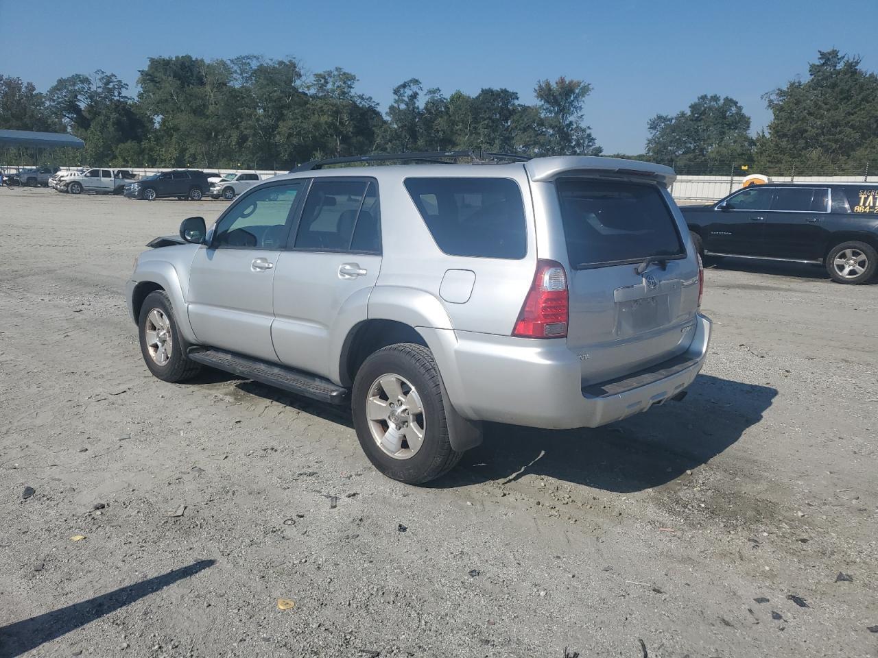 2007 Toyota 4Runner Limited - Image 2