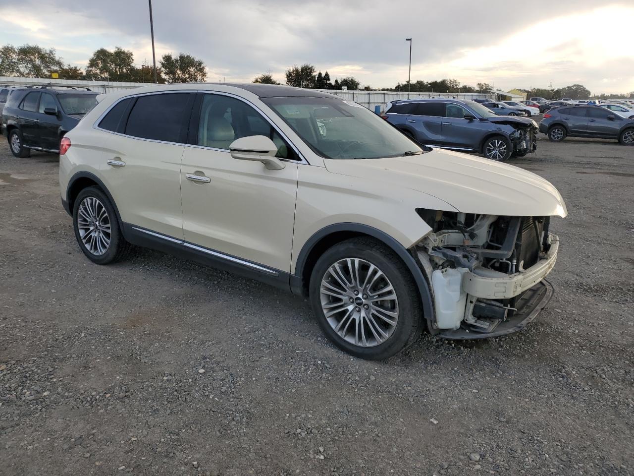 2016 Lincoln Mkx Reserve - Image 4