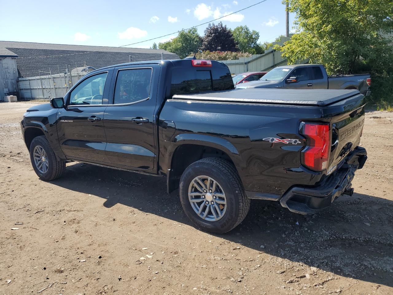 2024 Chevrolet Colorado Lt - Image 2