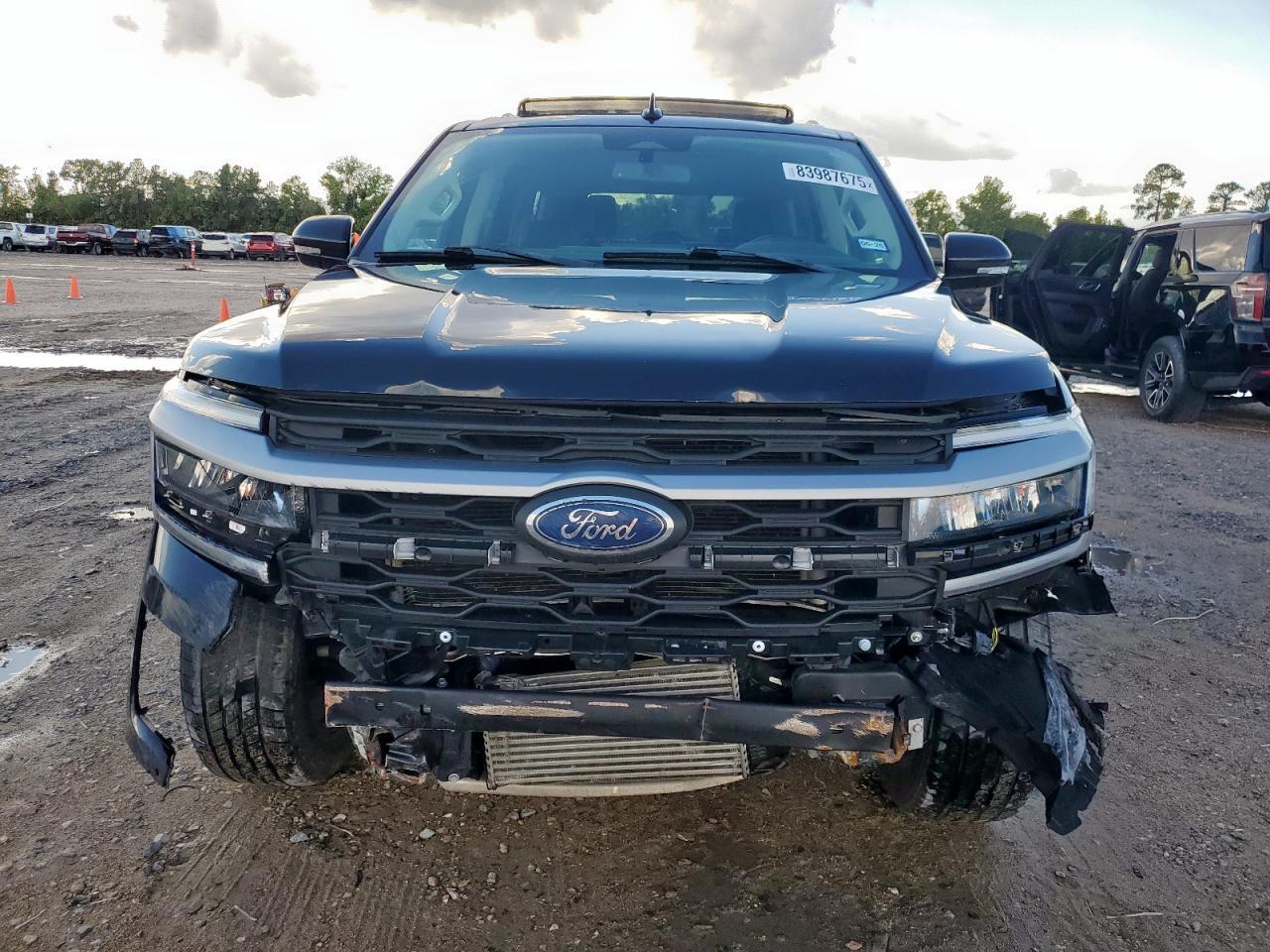 2022 Ford Expedition Xlt - Фото 5