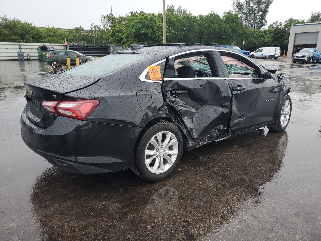 2022 Chevrolet Malibu Lt - Image 3