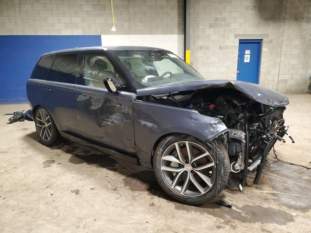 2025 Land Rover Range Rover Se - Image 4