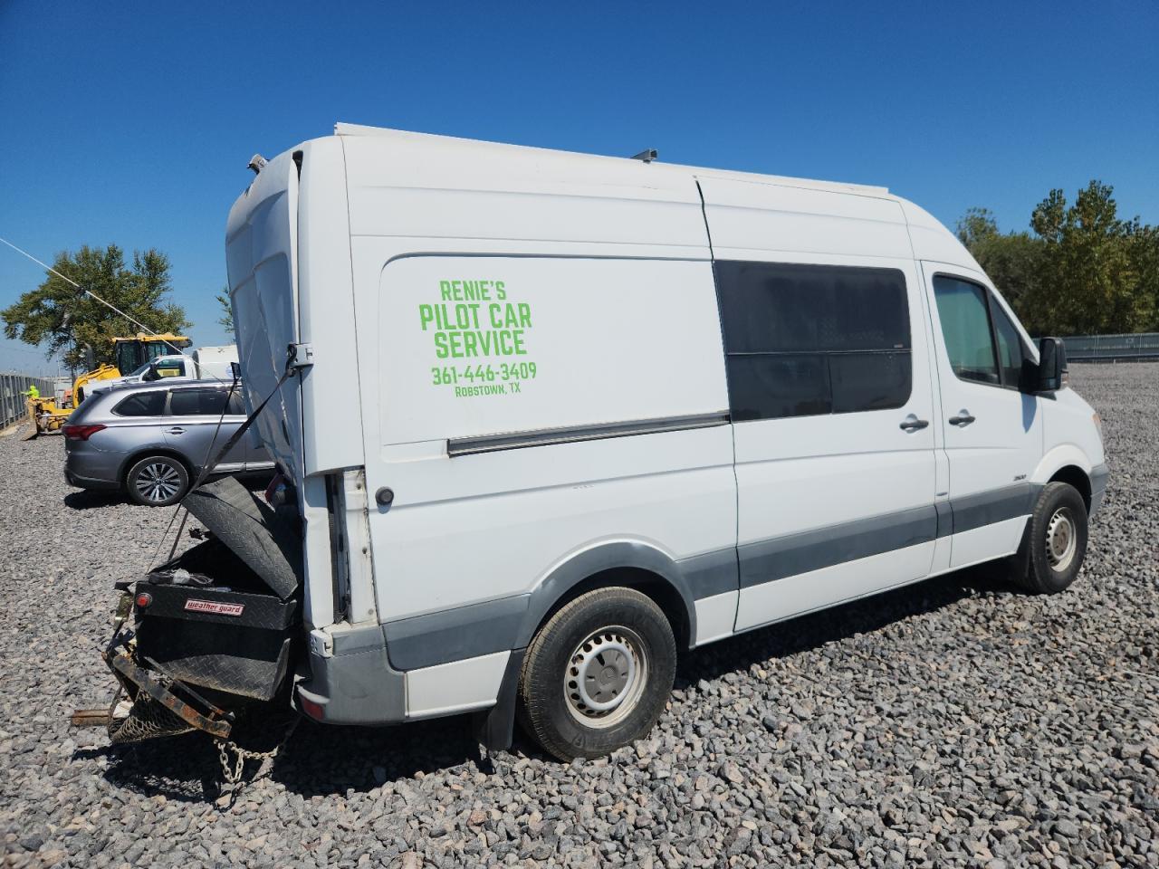 2011 Mercedes-Benz Sprinter 2500 - Image 3
