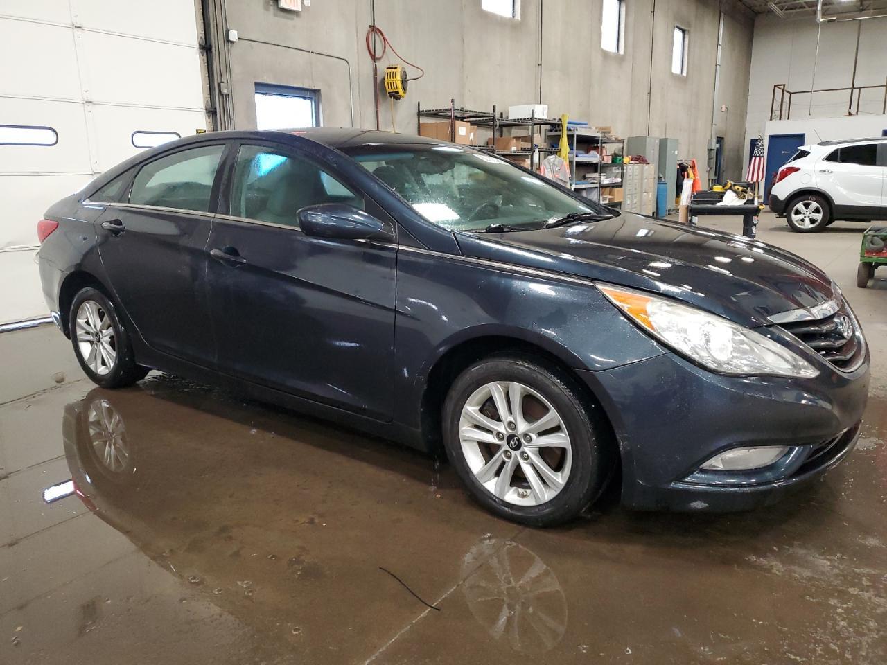 2013 Hyundai Sonata Gls - Image 4