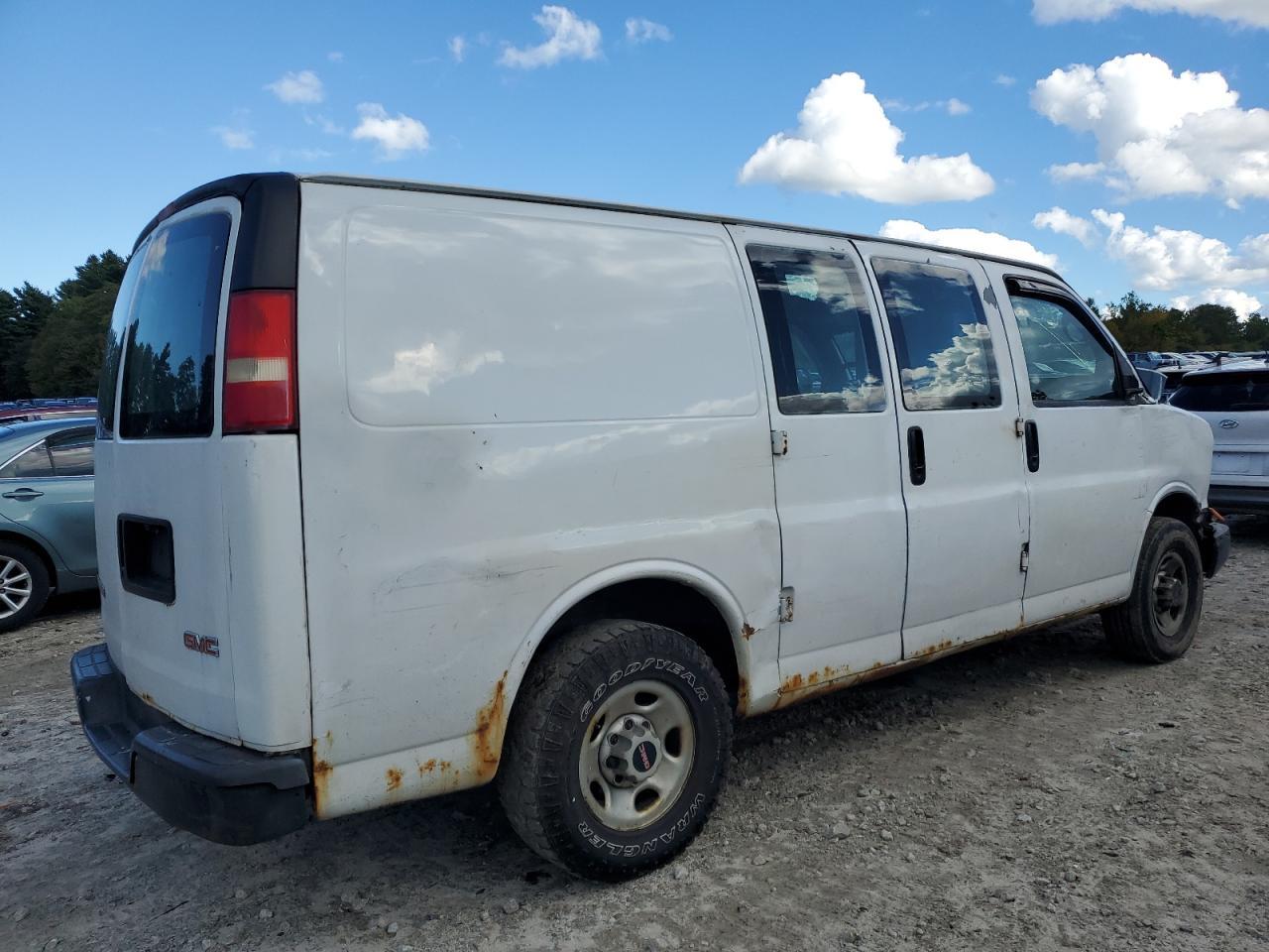 2007 GMC Savana G2500 - Фото 3